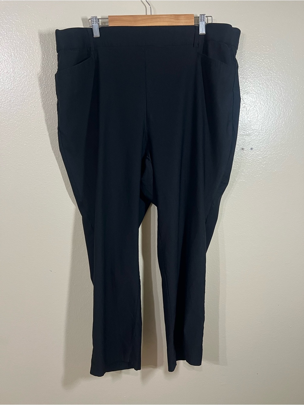 Rafaella Black Straight-Leg Pull-On Pants with Front Pocket Detail